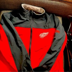 Detroit Red Wings jacket by NHL size XL